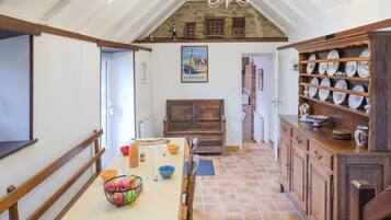 House | Dining