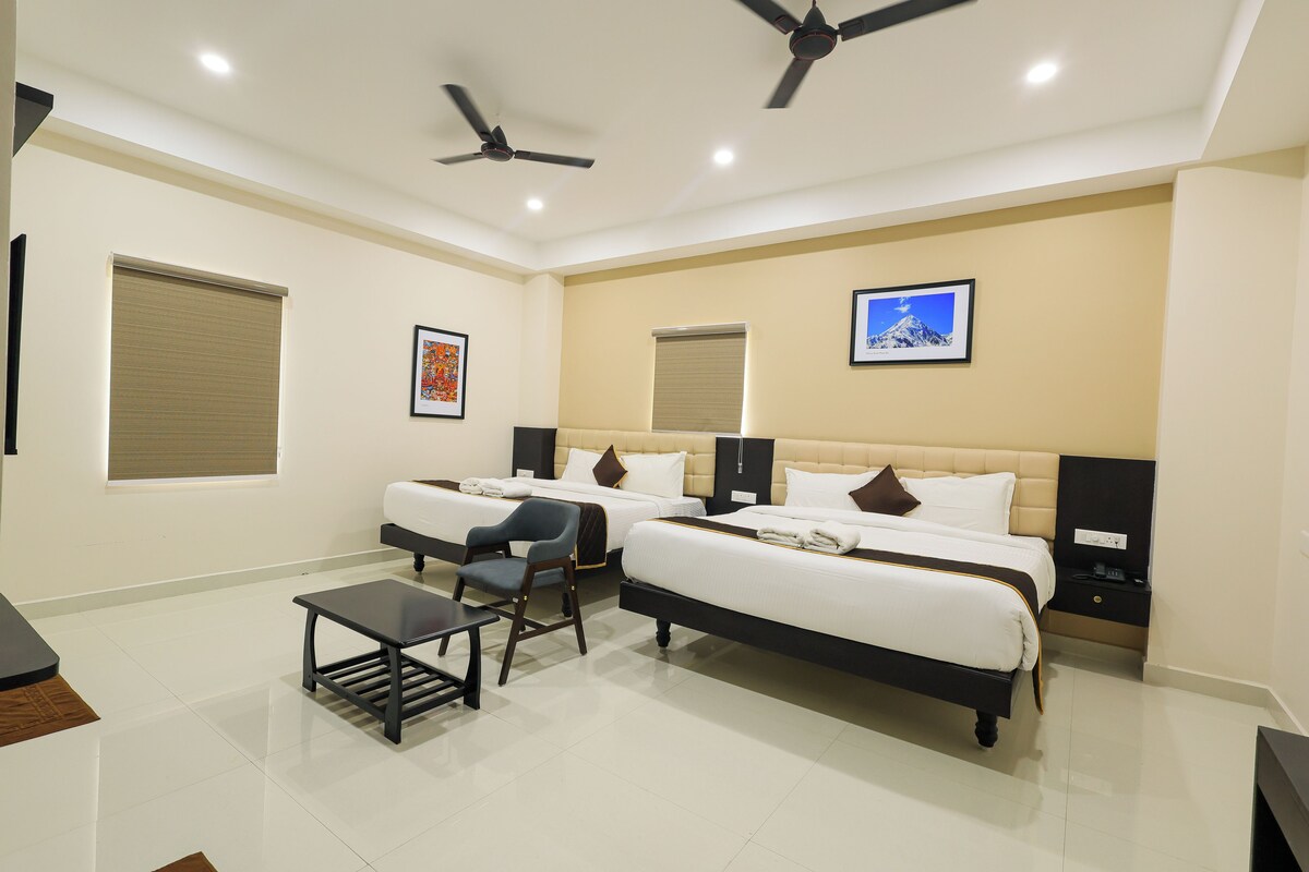 Family Room | Free WiFi