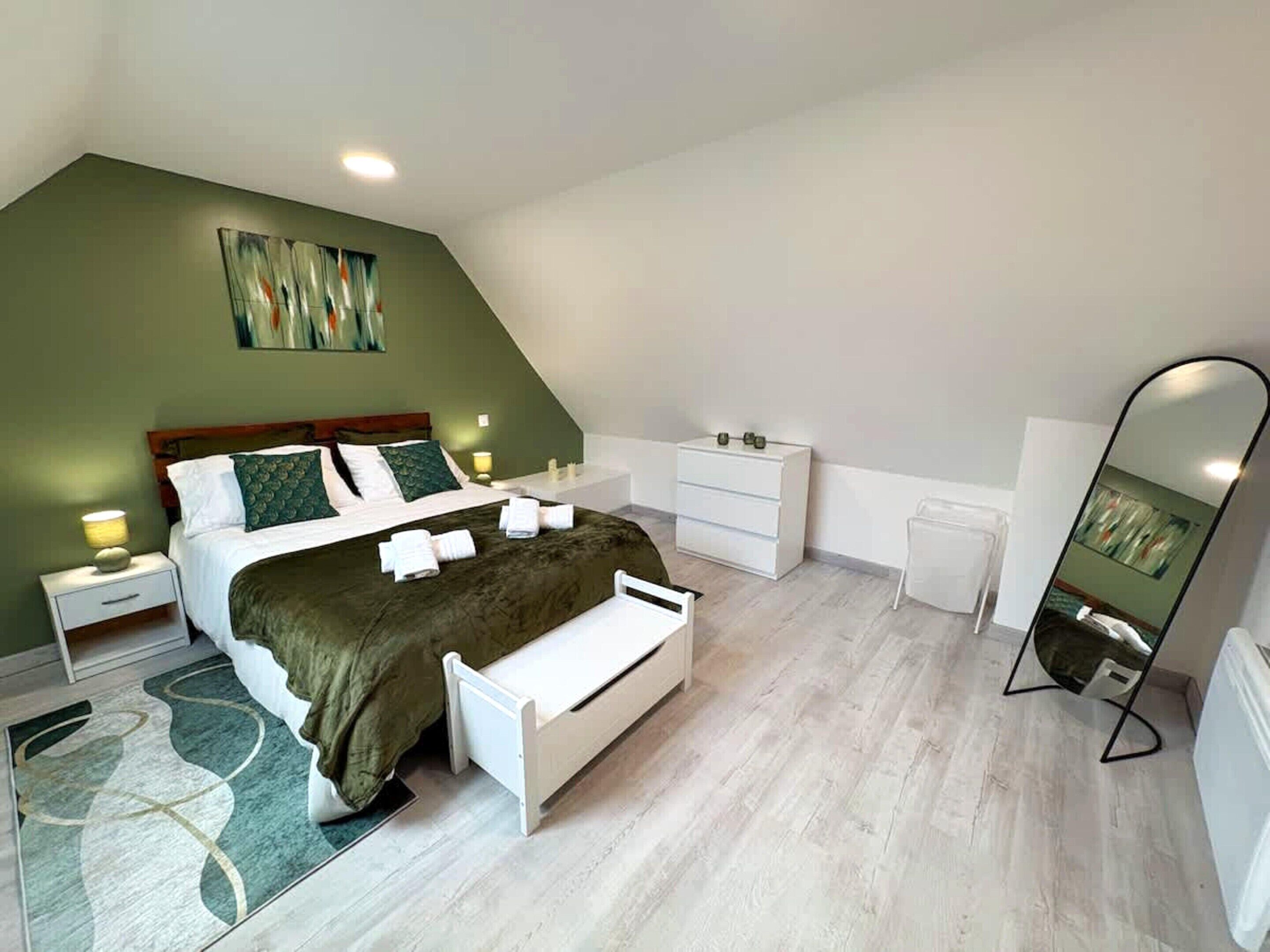 Cottage | 2 phòng ngủ, trang bị nội thất với thiết kế riêng biệt 