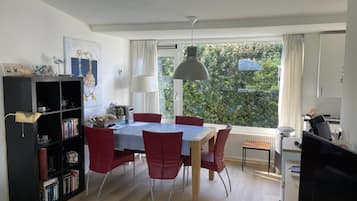 Chalet | Tempat makan