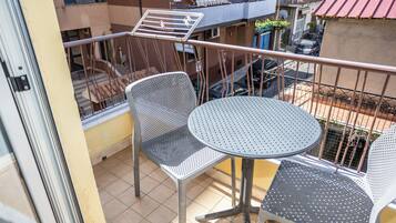 Room, Balcony | Outdoor dining