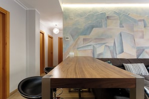 Apartemen Mewah | Tempat makan