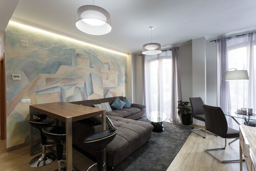Picasso-style apartment with parking