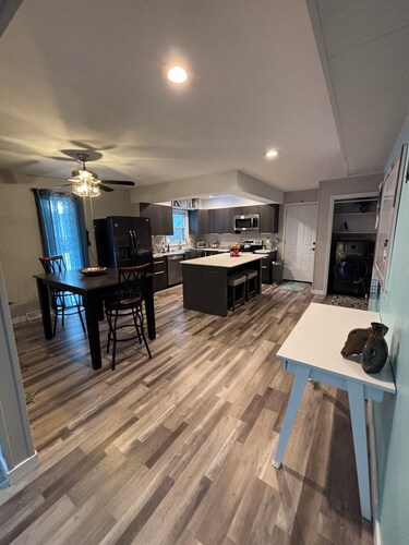 3-bedroom scenic condo with Jacuzzi tub
