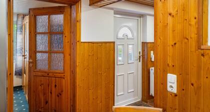 Holiday Home 'Doris' with Private Garden, Wi-Fi and Air Conditioning