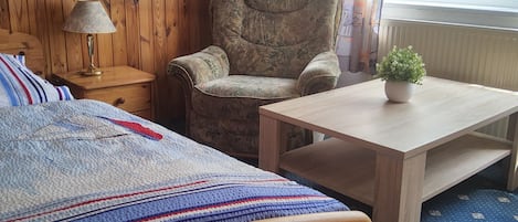WiFi, bed sheets
