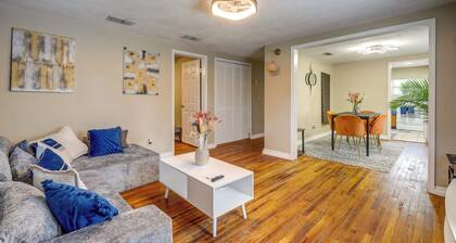 Explore Jax! Convenient Family Home w/ Backyard