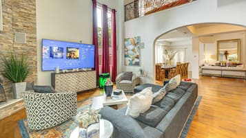 House (4 Bedrooms) | Interior