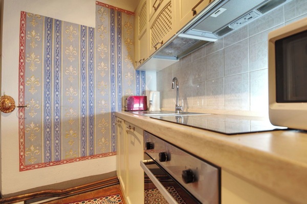Holz, Flooring, Interior Design, Fussboden, Zimmer, Beleuchtung, Major Appliance, Countertop, Decke, Küche