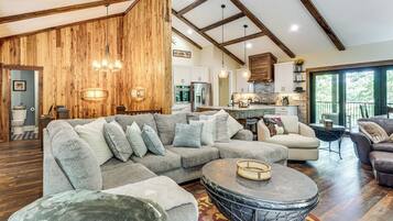 Rumah (4 Bedrooms) | Bagian depan properti