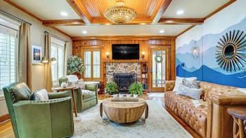 House (4 Bedrooms) | Interior
