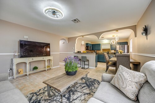 Golf, Beaches & Sunshine! Pet-friendly Naples Home