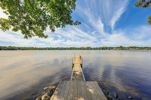 Pets Welcome! Lakefront Retreat w/ Dock in Newport