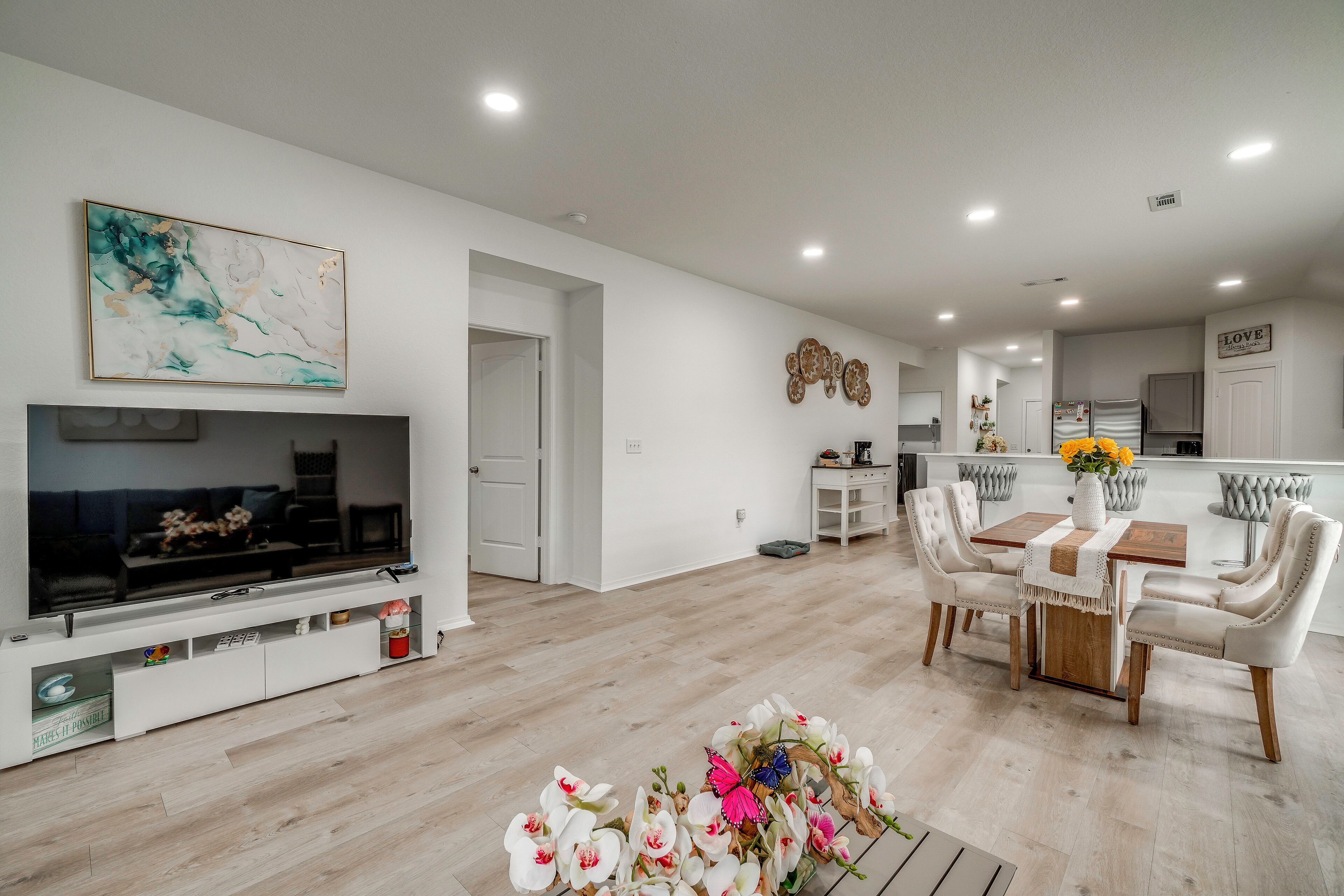 House (3 Bedrooms) | Interior