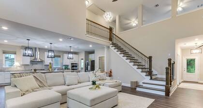 On Several Acres! Luxury Home in Prairieville