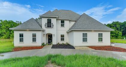 On Several Acres! Luxury Home in Prairieville