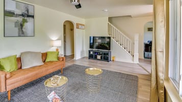 House (3 Bedrooms) | Front of property