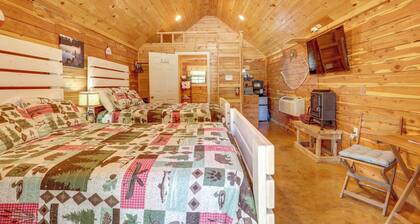 Adventure Awaits! Fifty-six Cabin Near Caverns