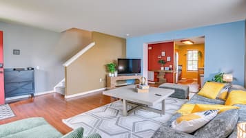 House (3 Bedrooms) | Front of property