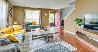 Pet-friendly Home w/ Private Yard Near Pittsburgh