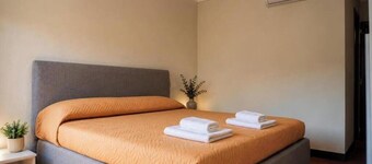 La Pace - Cozy Double Room on Piazza Tanucci in Stia - 2L