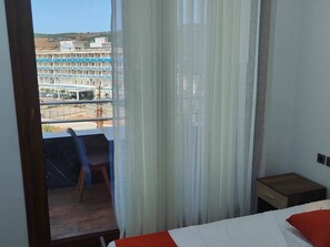 2 bedrooms, internet, bed sheets - Luxury apartment for your stay in Skikda (Filfila)