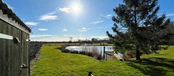 Private Fishing Lake Cottage - Pet Friendly w/