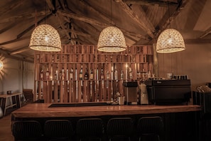 Luxury Single Room, Valley View | Bar (on property) - Kuona Serengeti (Serengeti)