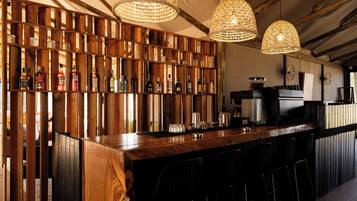 Bar (en la propiedad)