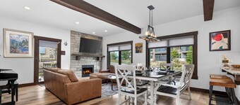 4 bedroom home, private HT, 2 living spaces and close to trails
