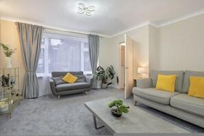 House | 4 bedrooms - 4-bedroom House Aberdeen Cults Kirk Brae House (Aberdeen)