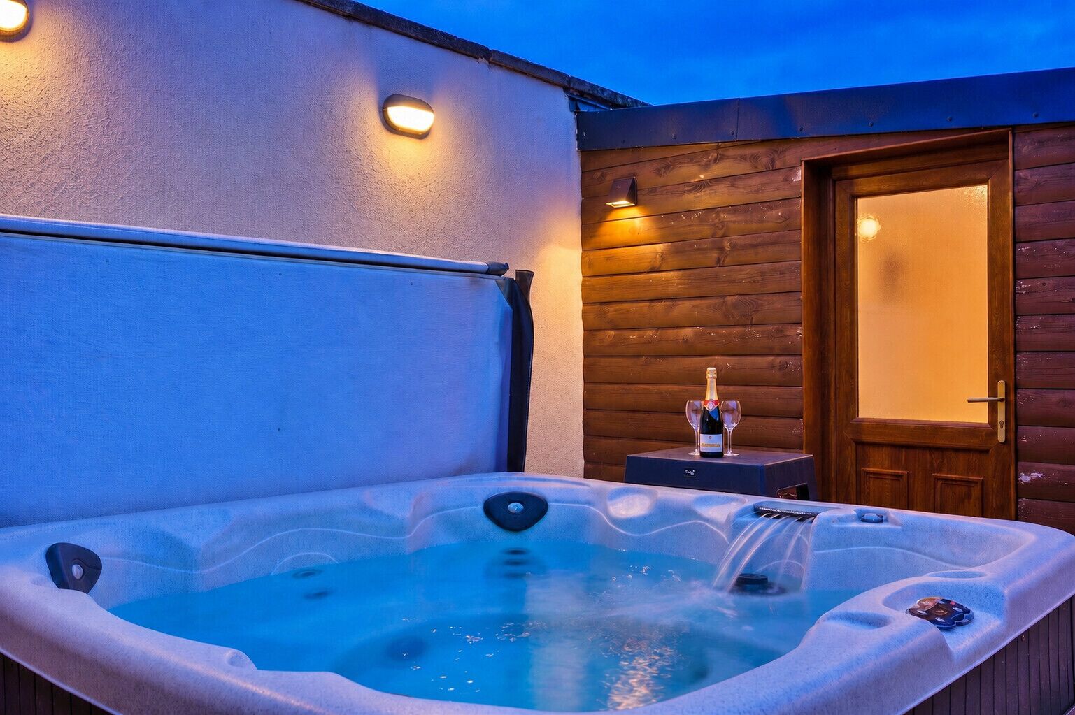 Bain à remous extérieur
