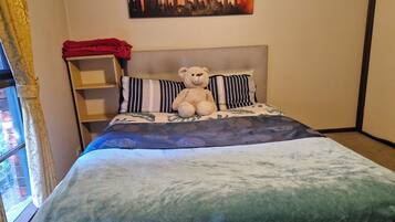 1 chambre, fer et planche à repasser, Wi-Fi gratuit, draps fournis