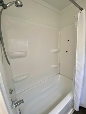 Handtücher, Seife, Toilettenpapier