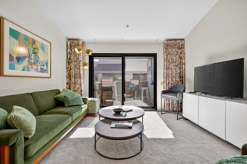 Charming Downtown Palm Springs Getaway 1 Bedroom Condo