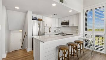Apartment, 3 Schlafzimmer | Eigene Küche | Wasserkocher mit Kaffee-/Teezubehör, Kühlschrank, Ofen, Toaster