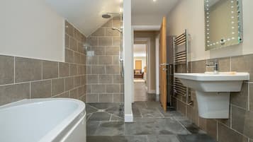 Shower, towels
