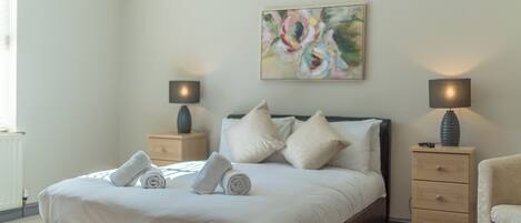 Iron/ironing board, travel cot, WiFi, bed sheets