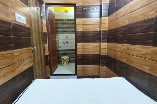 Baba Hotel and Guest House