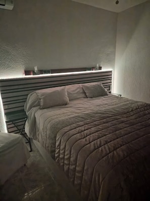 2 chambres, fer et planche à repasser, lit parapluie, Wi-Fi gratuit