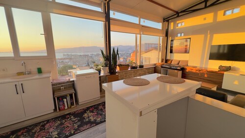 3-Story House with Panoramic Sea-View Terrace