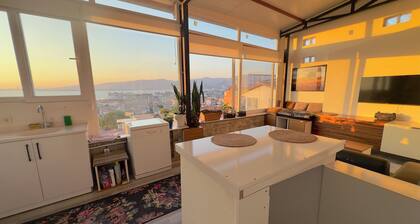 3-Story House with Panoramic Sea-View Terrace