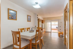 Dining - Penthouse with Private Sun Deck, BBQ, and Beach (Cunit)