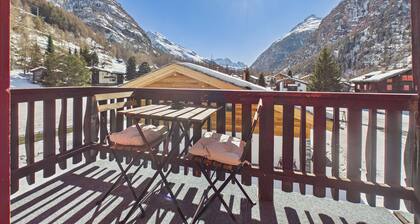 Alpine Apartment w/ Mountain Views Near Zermatt