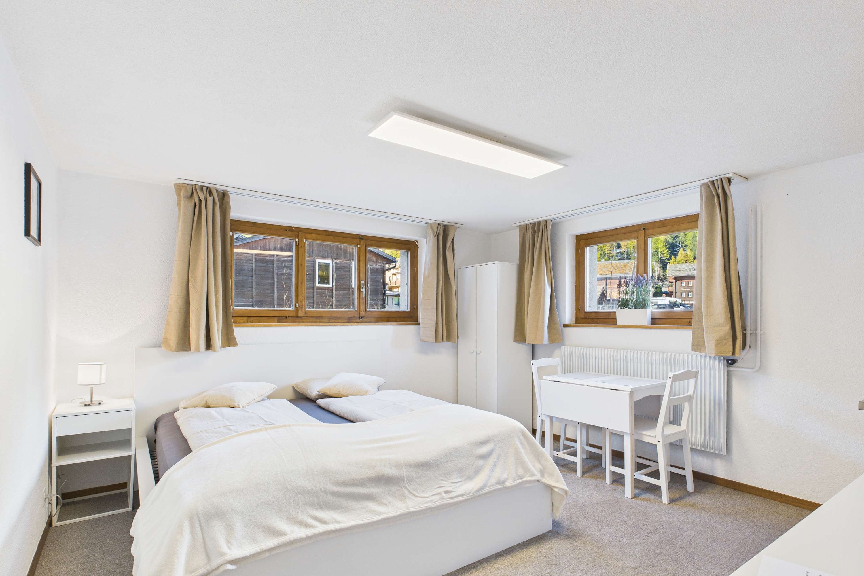 1 habitación, escritorio, wifi y ropa de cama 