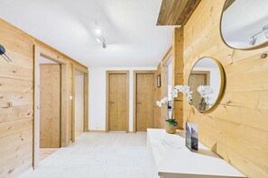 Interior - Family-Friendly Apartment with Mountain Views (Saas-Grund)