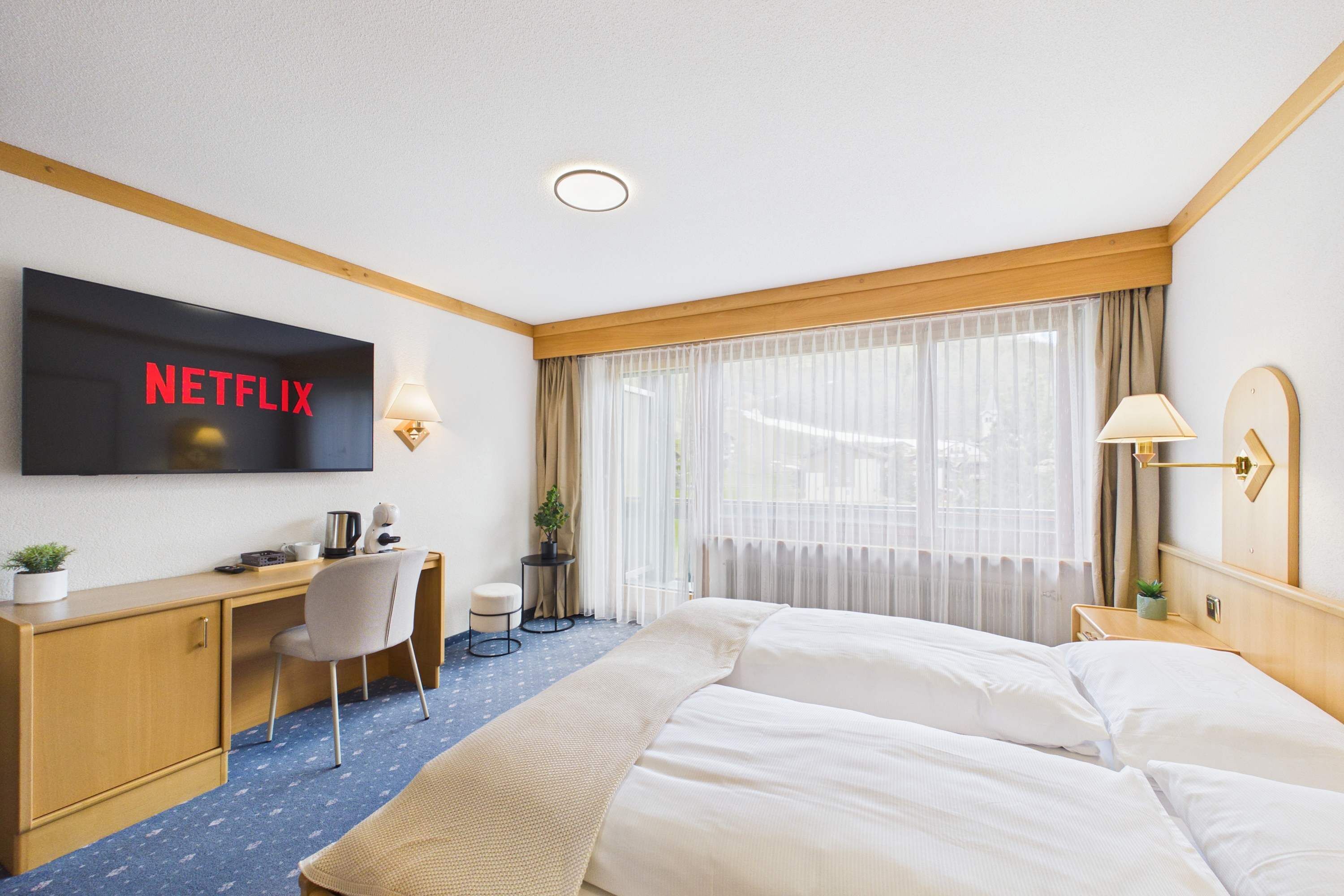1 bedroom, desk, WiFi, bed sheets