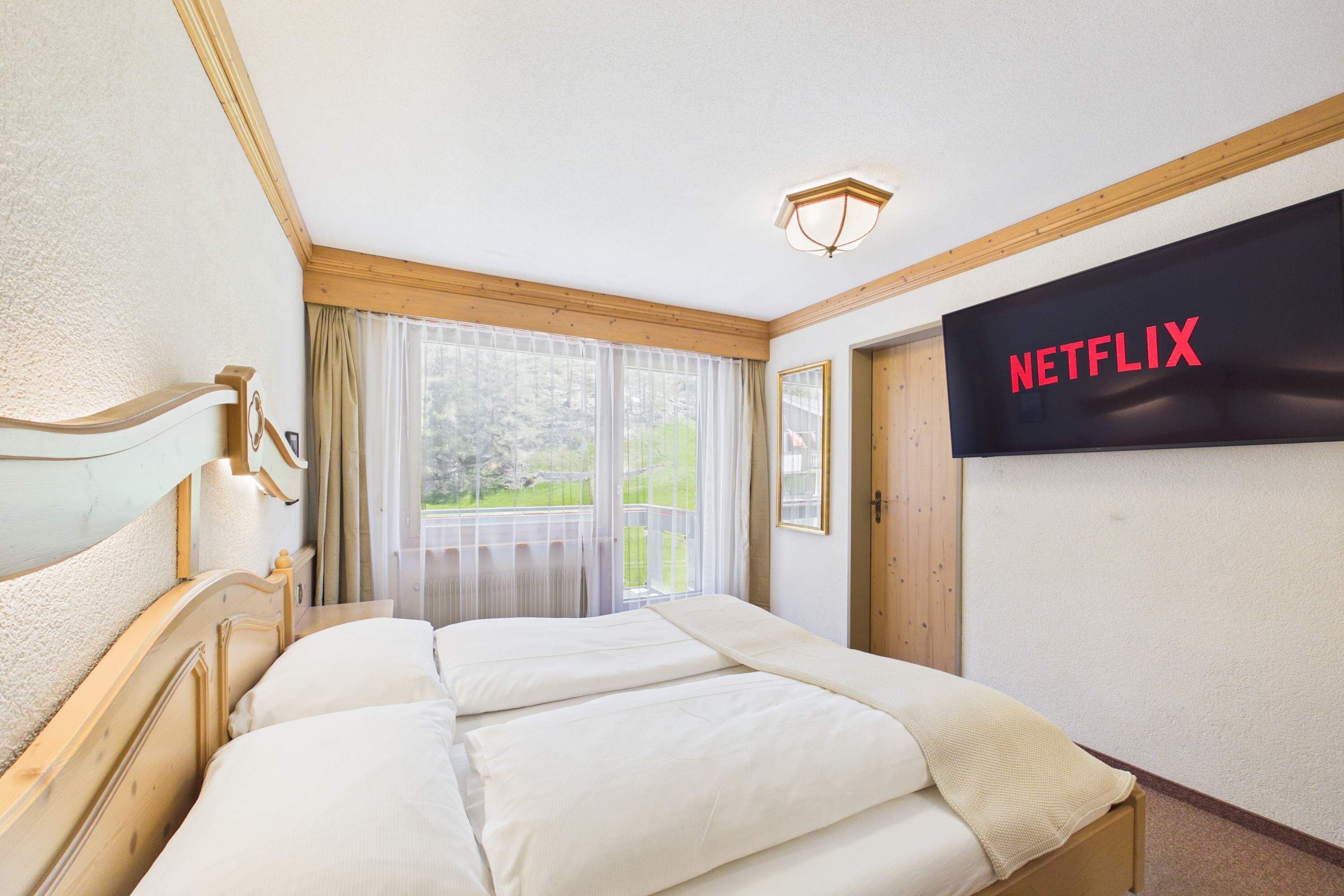 1 Schlafzimmer, Schreibtisch, WLAN, Bettwäsche