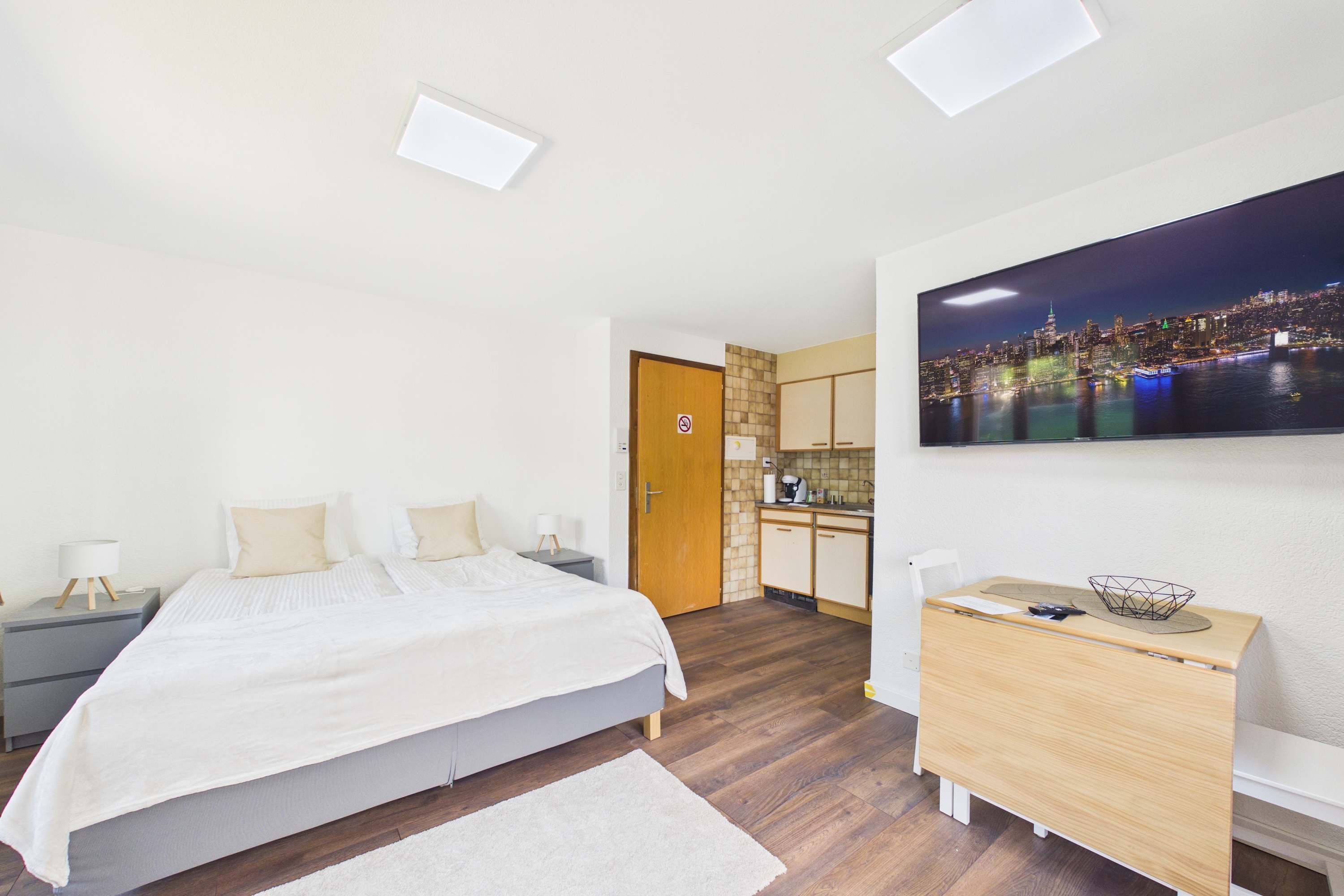 1 Schlafzimmer, Schreibtisch, WLAN, Bettwäsche