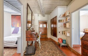 Free WiFi - 2 bedroom lovely home in Montbazin (Montbazin)